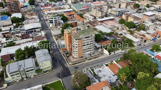 Apartamento En Venta Ubicado En El Centro De Cagua , Fvina 25-21367