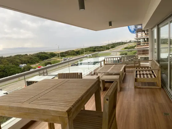 Departamento De 3 Dormitorios En Venta Frente Al Mar, Playa Brava - Silente Block I - Ref : Pbi14387