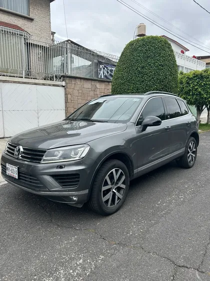 Volkswagen Touareg 3.0 V6 Tdi At