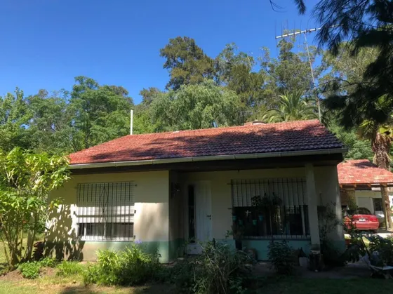 Quinta En Venta - 3 Dormitorios 1 Baño - Cochera - 7.872mts2 - Punta Indio