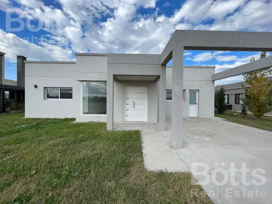 Casa En  Barrio Privado La Alameda