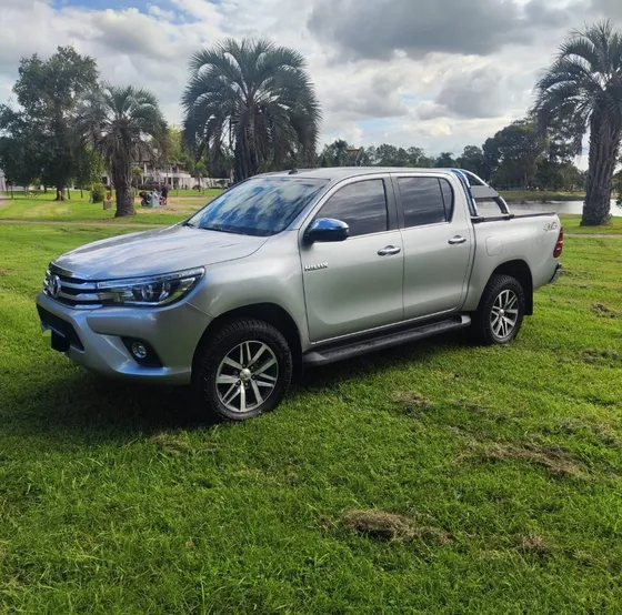 Toyota Hilux Pick-up 2.8 Cd Srx 177cv 4x4