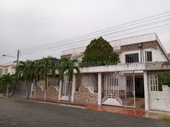 Casa  En Venta Chalet Country  San Diego  Carabobo Leida Falcon Lf25-1292