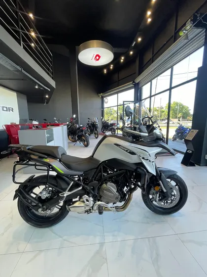 Qj Motor - Srt 700 - Touring