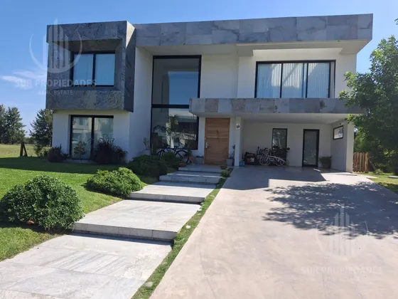 Casa En  Terralagos