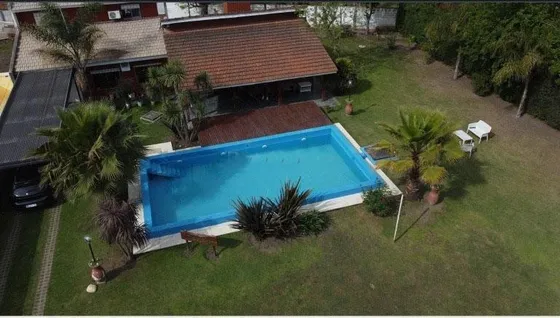 Casa En Venta - 4 Dormitorios 3 Baños - Quincho Pileta Parrilla - 1500mts2 - Tortuguitas