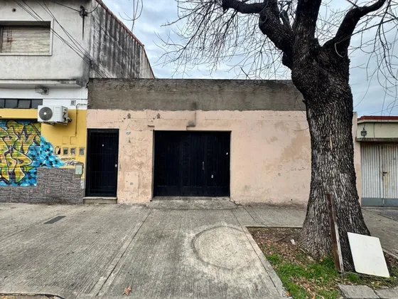 Casa En Venta En Parque Avellaneda