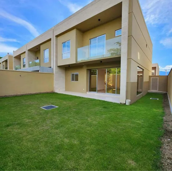 Vendo Exclusivo Townhouse En Terrazas Del Country Guataparo