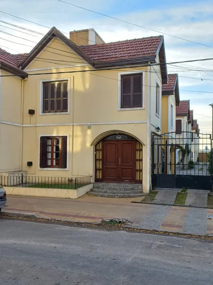 Tandil Venta Departamento Tres Dormitorios 