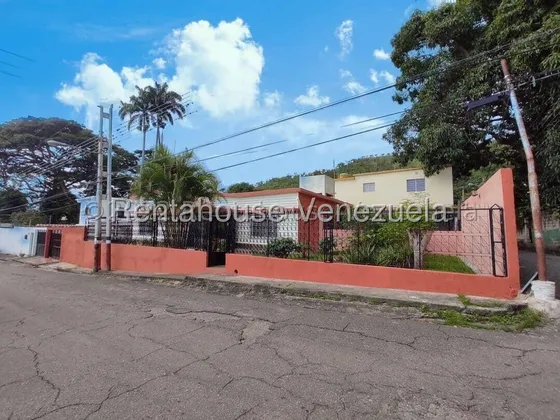 Casa En Alquiler En El Limón Maracay 25-21287 Irrr