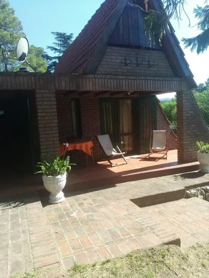 Casa En Venta - 3 Dormitorios 1 Baño - Cochera - 750mts2 - Villa Lago Azul, Córdoba