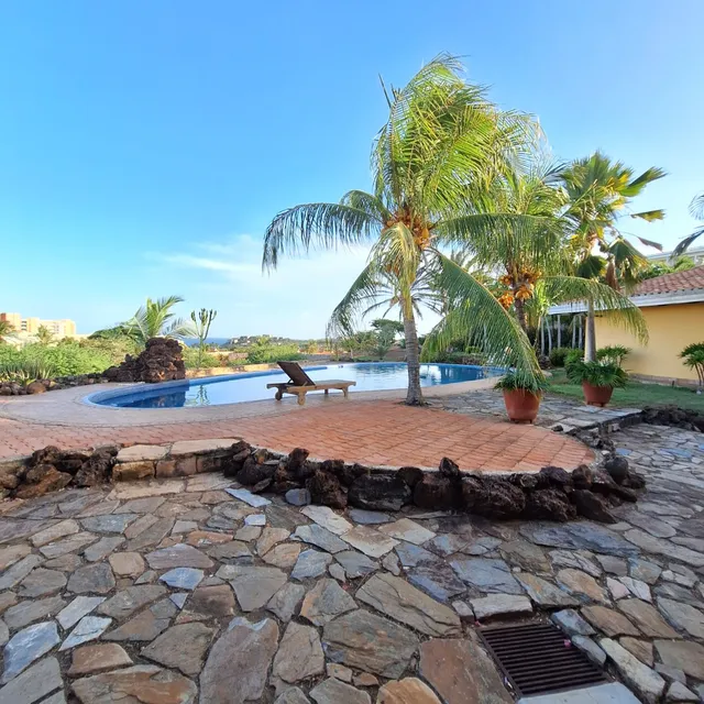 Venta De Casa Remodelada En Loma Real Playa El Ángel Pampatar
