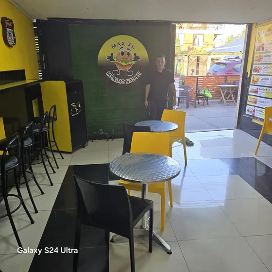 Casa Remodelada, Con Local Comercial Establecido Por Más De