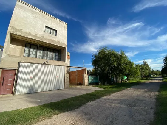 Casa 3 Ambientes Depósito Terraza Parrilla 