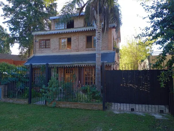 Alquiler Permanente Casa 7 Ambientes Con Piscina - Parque Leloir (leer Descripción)