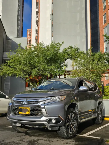 Mitsubishi Montero Sport 3.0
