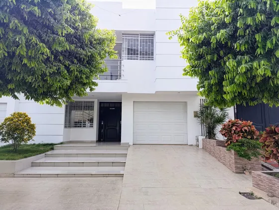 Casa En Arriendo La Castellana, Montería