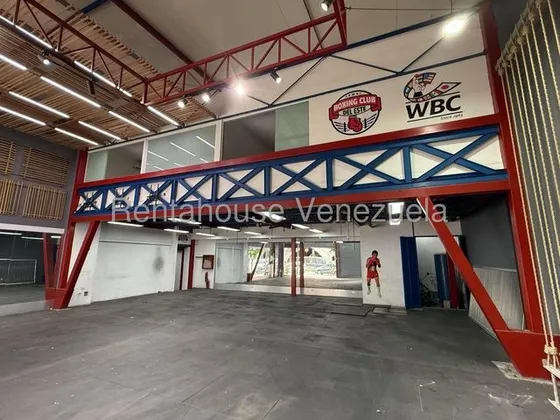 Local Comercial ( 2 Niveles / Remodelado / A Pie De Calle ) Alquiler Chacao ( Fte Al C.c. San Ignacio)  Mls-25-24350