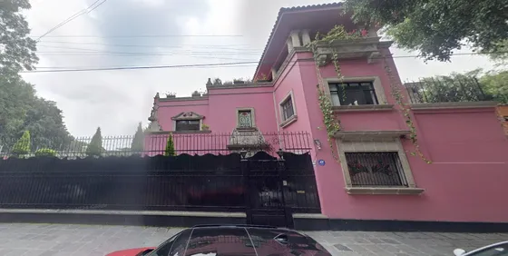 Casa Con Alberca  En Remate, Coyoacan