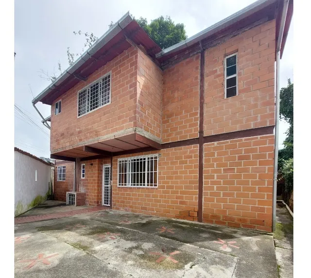 Best House Vende Casa En Lomas De Urquía, Carrizal.