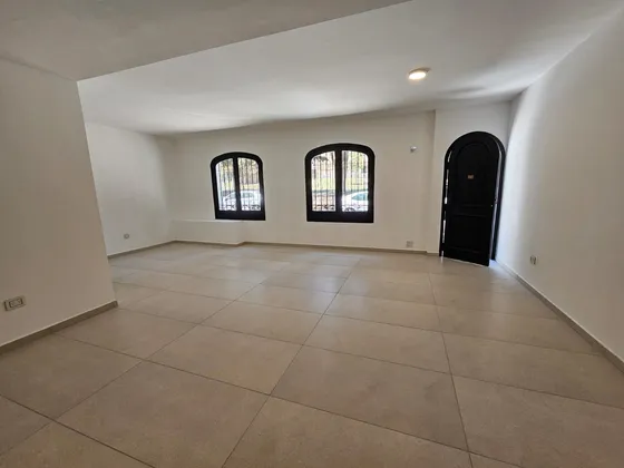 Local Comercial A Estrenar Fte Palacio Ferreyra