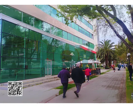 Excelente Local Comercial En Providencia.
