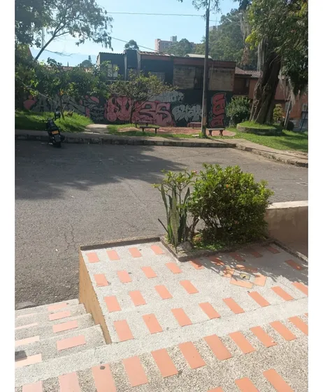 Vendo Casa En Unidad Abierta Bariloche Itagui 