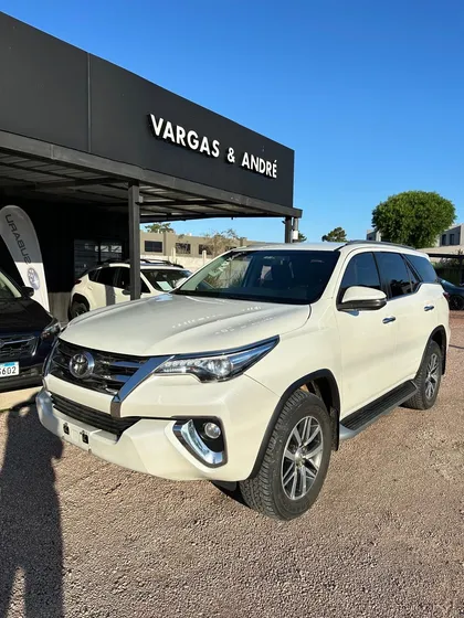 Toyota Fortuner 4.0 V6 Limited 7 Pax 4x4 At