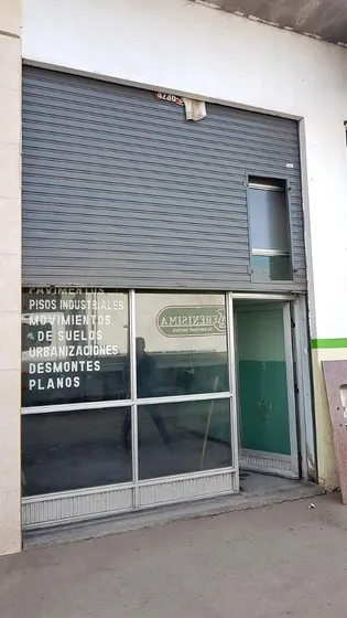 Muy Buen Local C/entrepiso Y Baño!
