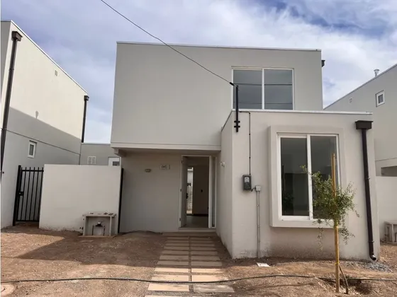 Venta Casa En Cond. Mirador Del Alto 3d 3b San Esteban