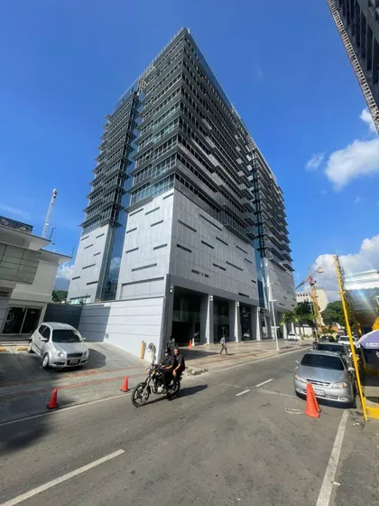 Oficina En Venta En Las Mercedes Torre Cfm 1680mts