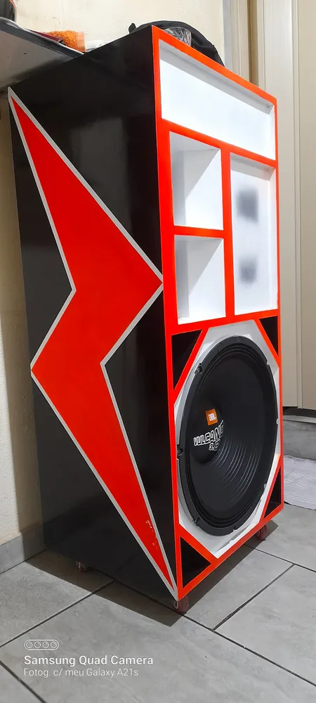 Subwoofer 18 Pol. Vulcano 18swv3.8 4r Novo 1900wrms Selenium Preto