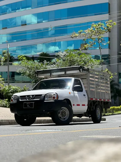 Nissan Frontier 2.4l 4x2