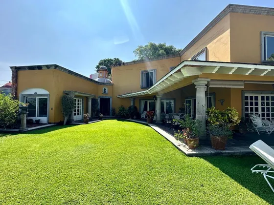 Residencia En Lomas De Cuernavaca