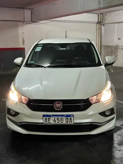 Fiat Cronos 1.8 16v Precision At6 Pack Premium