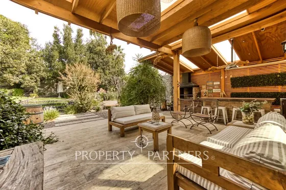 Venta De Fascinante Casa En Condominio La Reina Al...