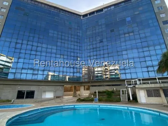 Funcional Y Full Equipado, Bello Apartamento En Alquiler Fijo, Ubicado En Segunda Linea De Playa Con Vista Al Mar. Playa Moreno. Pampatar Más