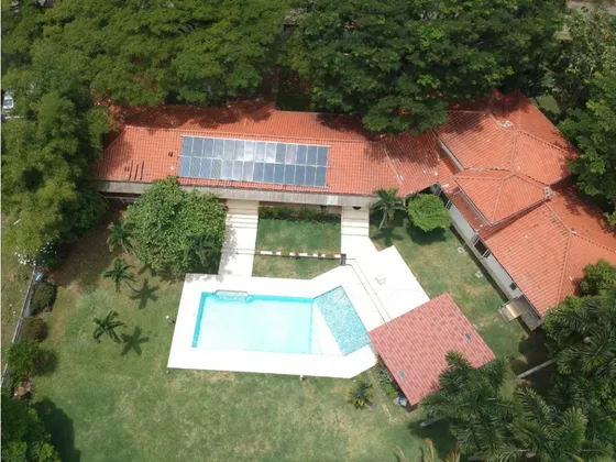 Venta De Casa De 3400mt2 En Ciudad Jardín, Sur De Cali 7209.