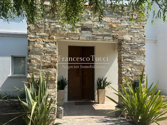 Casa En Venta 5 Ambientes El Centauro Canning
