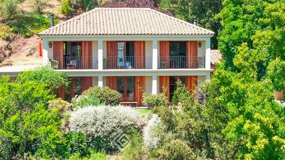 Casa En Venta De 4 Dorm. En Buín