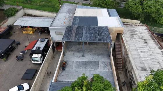 Lerry Paez Vende Casa Comercial Ubicada En La Calle Del Parque Dunas, Naguanagua Cod 323013