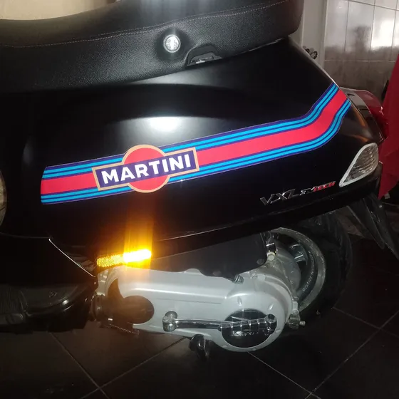 Vespa 150 Xls Con Freno Abs Y Motor Inyección Inmaculada