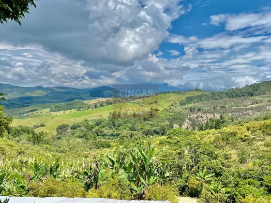 Restrepo, 8.5 Plazas, Finca En Venta