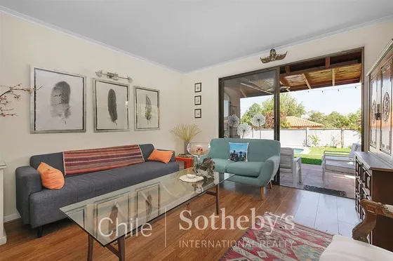Casa En Venta De 5 Dorm. En Lo Barnechea