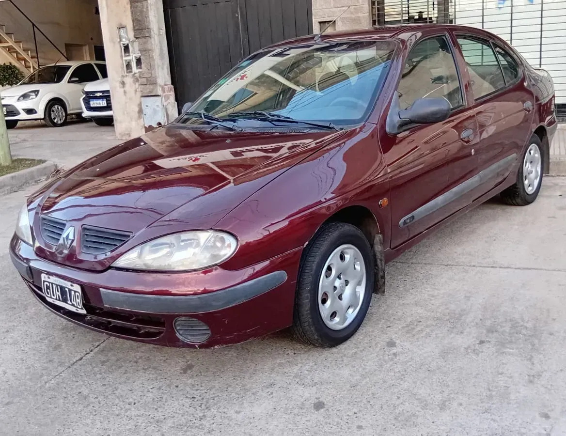 Renault Megane 1.6 Tric Pack