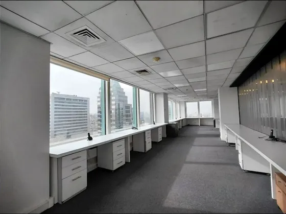 Oficina En Arriendo En Las Condes 230m2-126,5 Uf