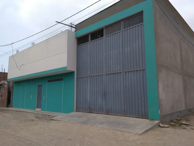 Se Alquila Local Industrial De 500 M2 En Comas