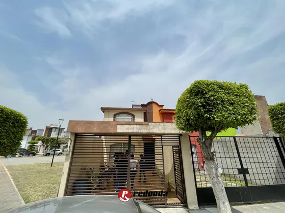 Casa En Jardines De San Miguel 