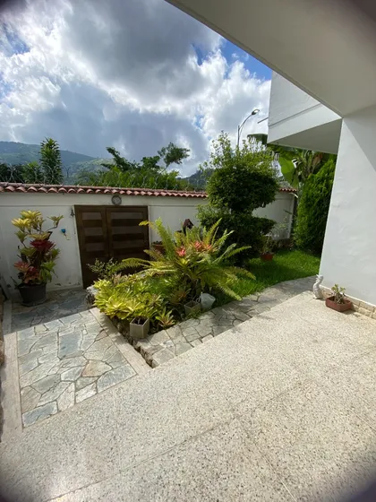 Bella Casa En La Trinidad 