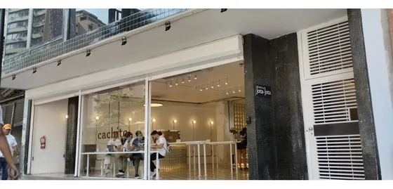 Alquilo Cubículos Desde 8.08m2 Chacao 0157